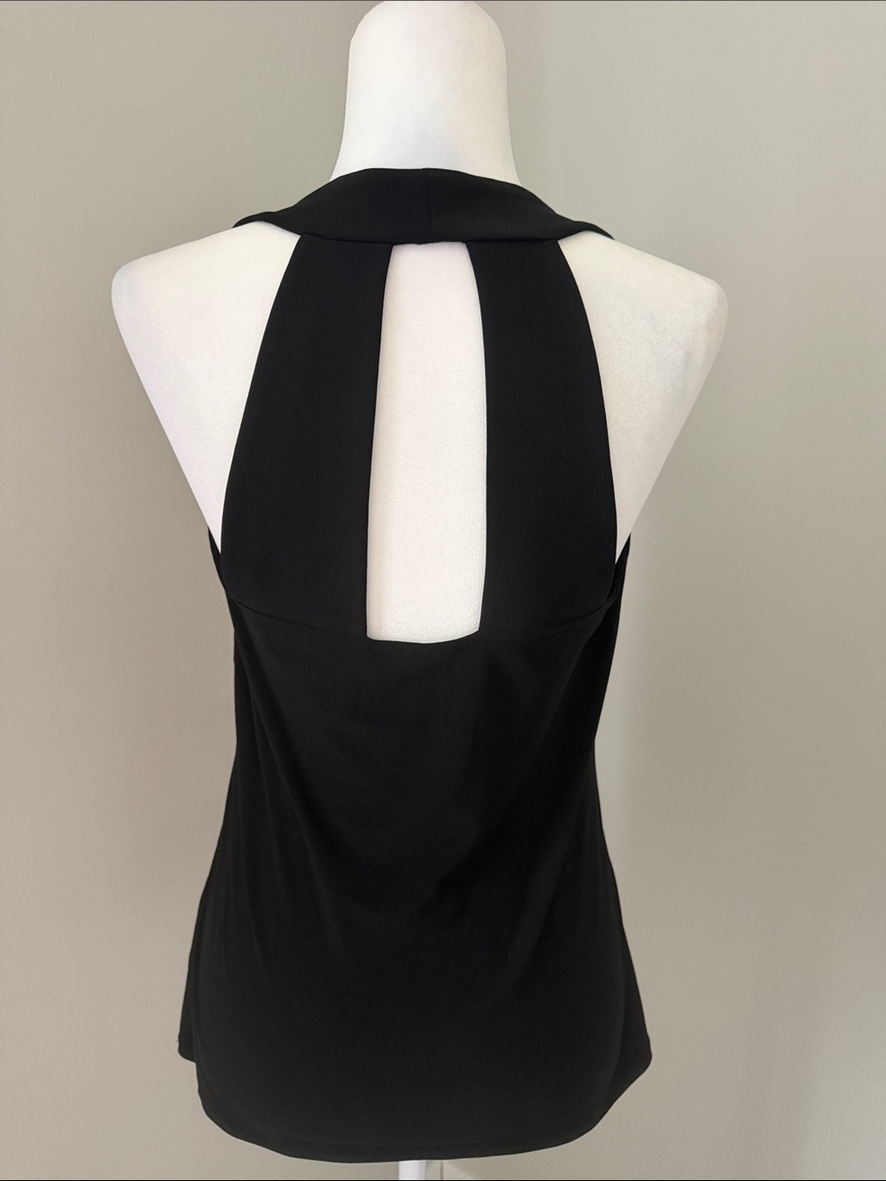 WHITE HOUSE BLACK MARKET Black Tiered Ruffle Sleeveless Top Size Medium - Picture 5 of 13